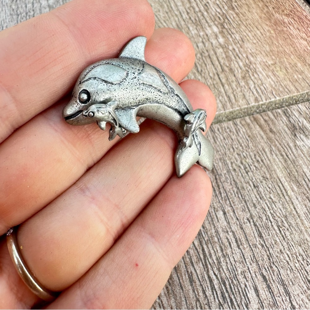 Vintage Jewelry Silver Tone Dolphin Brooch with two earrings on back
